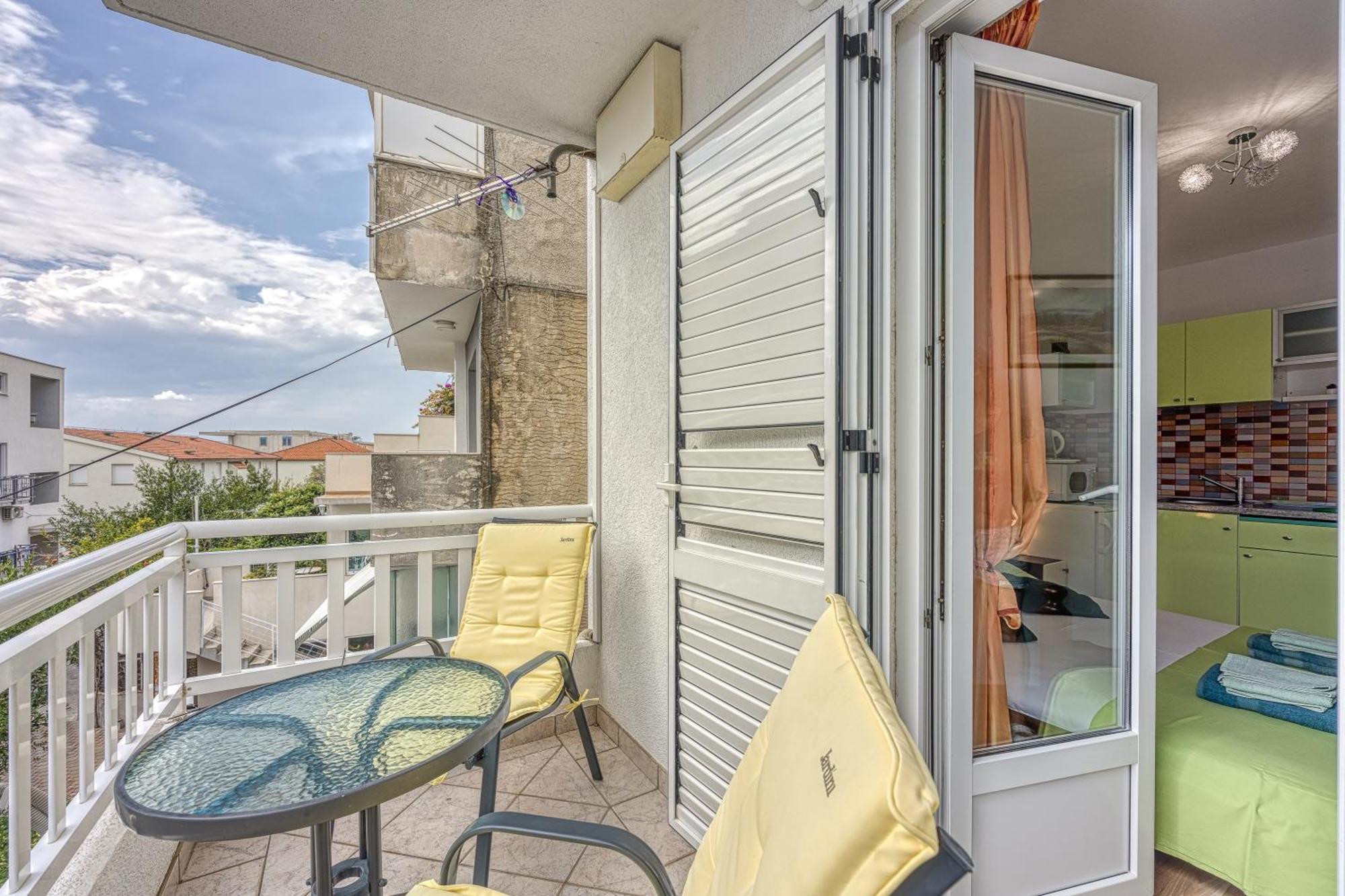 Studio Apartmani Ivanda Макарска Екстериор снимка