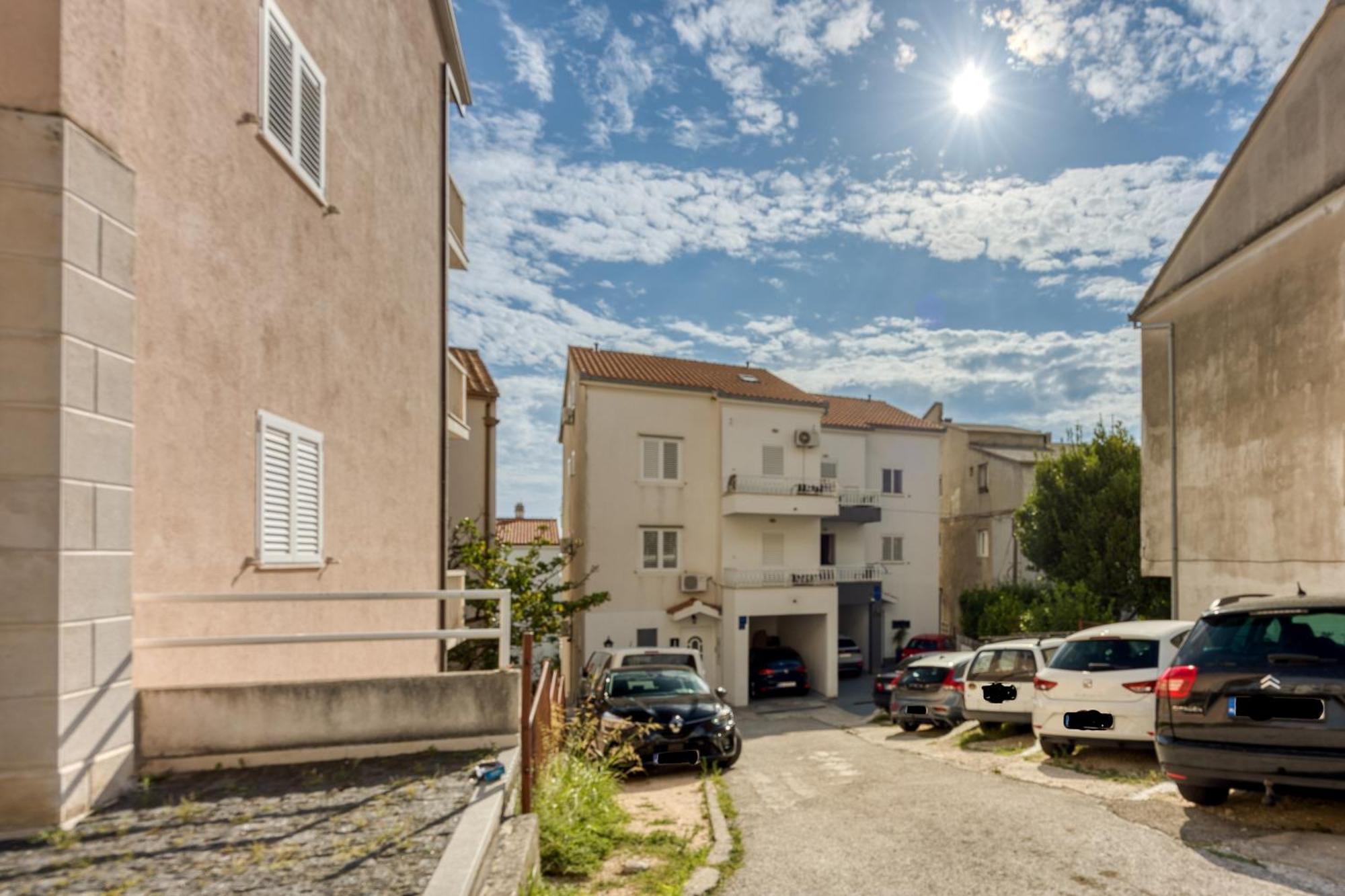 Studio Apartmani Ivanda Макарска Екстериор снимка