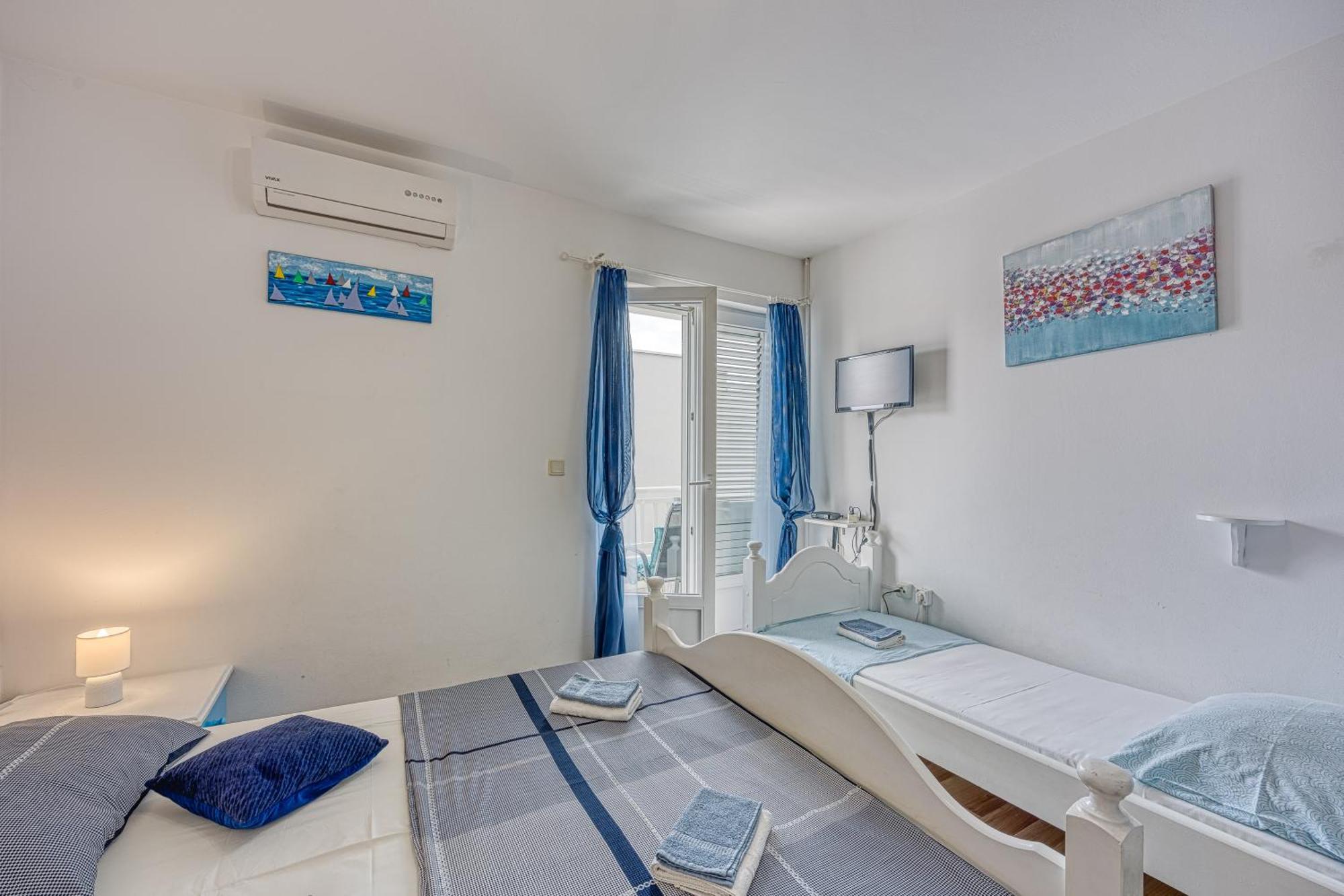 Studio Apartmani Ivanda Макарска Екстериор снимка